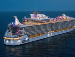 Mainstream cruise lines ( Perusahaan Kapal Pesiar Utama )