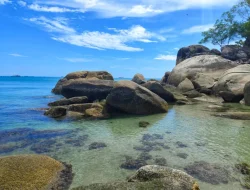 Mau Quality Time Keluarga? Ini 7 Pantai Hits di Sungailiat Bangka dengan Pemandangan Menakjubkan