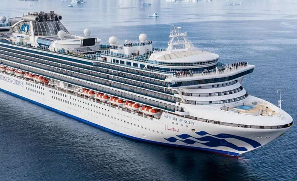 Perpisahan Manis Kapal Pesiar Sapphire Princess