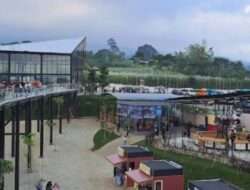 Skyland Malang tawarkan pemandangan alam dari ketinggian dengan latar pegunungan, harga tiket masuknya
